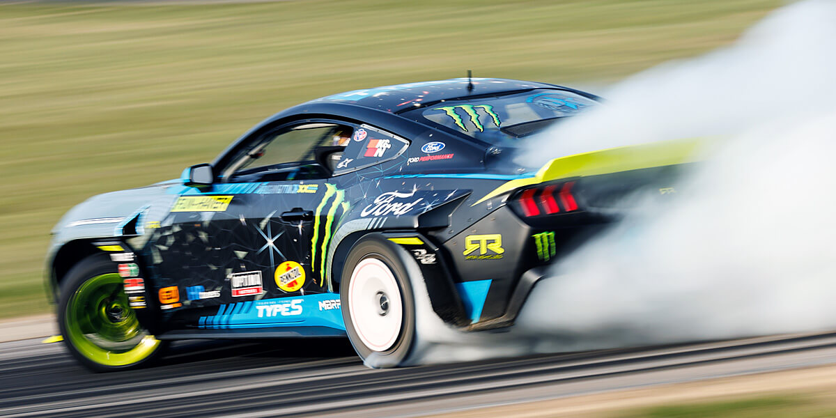 فون في العمل